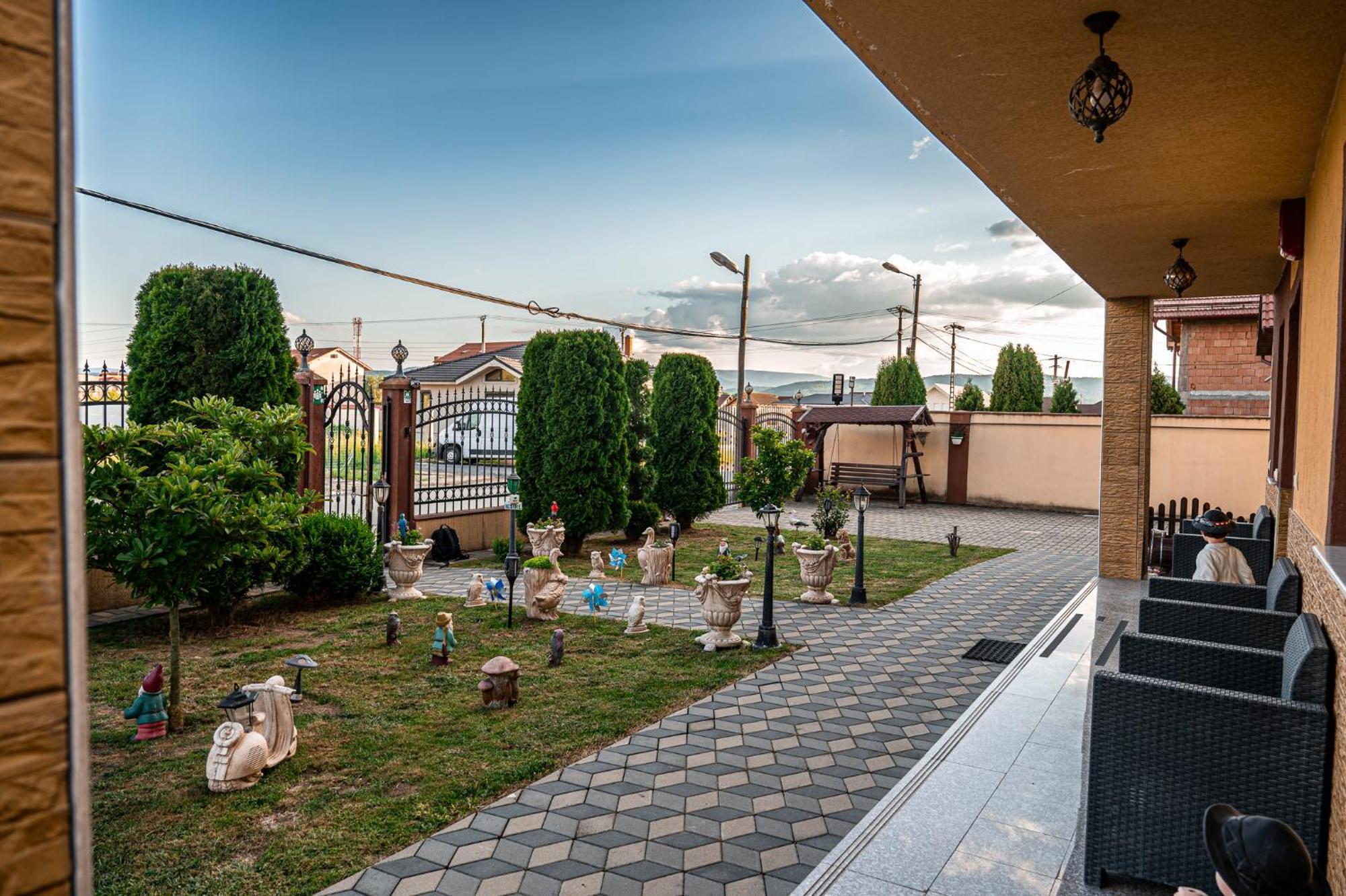 Pensiunea Teo Caransebeş Dış mekan fotoğraf